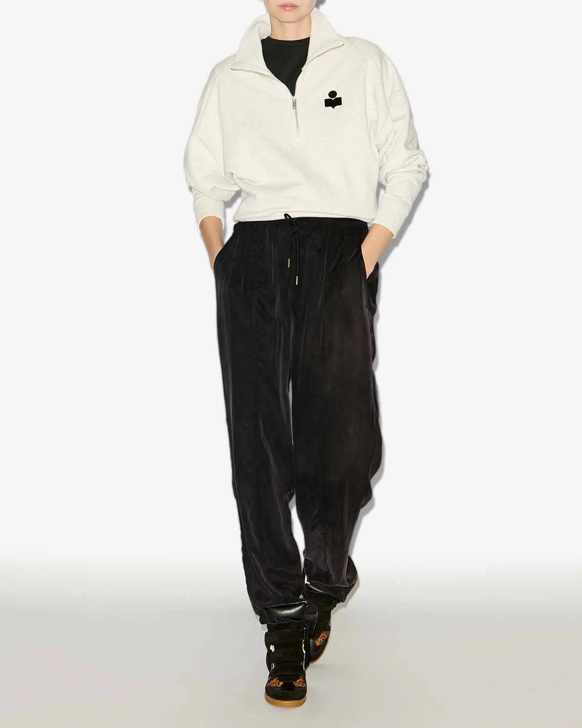 10834-zaylee-pants-4.webp ZAYLEE PANTS