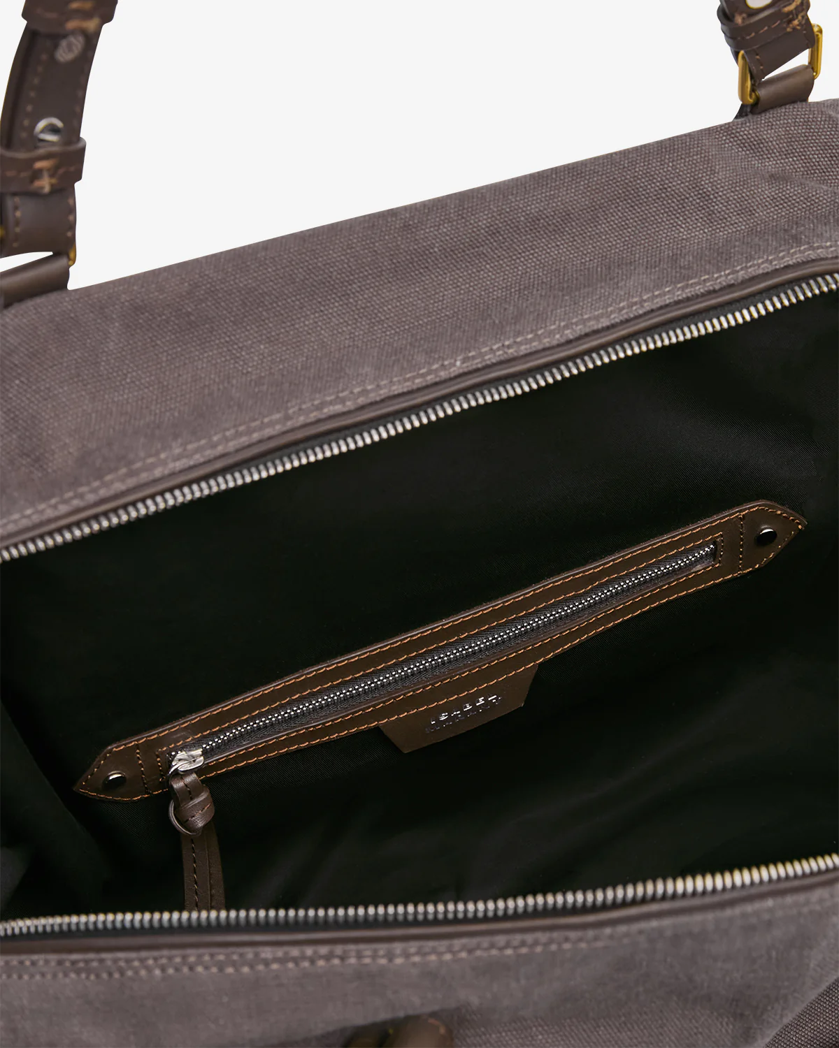 1238-tilpa-weekender-bag-6.webp TILPA WEEKENDER BAG