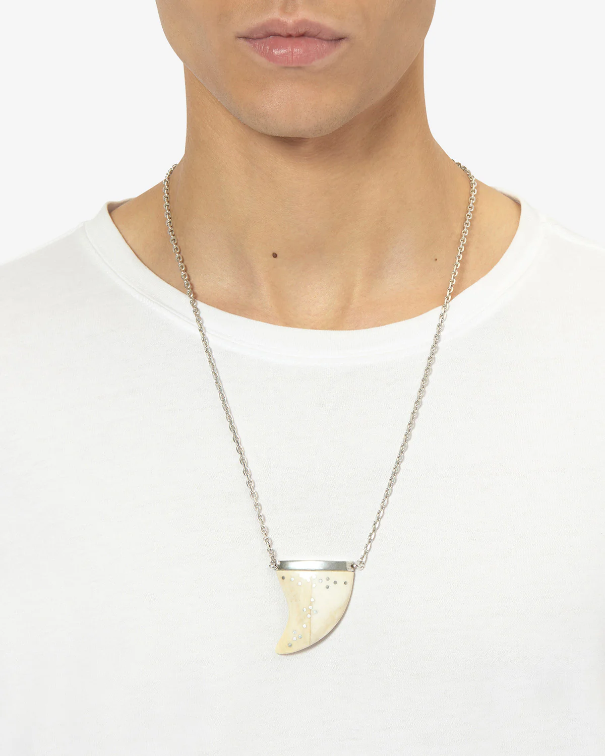 1724-elliot-chain-necklace-2.webp ELLIOT CHAIN NECKLACE