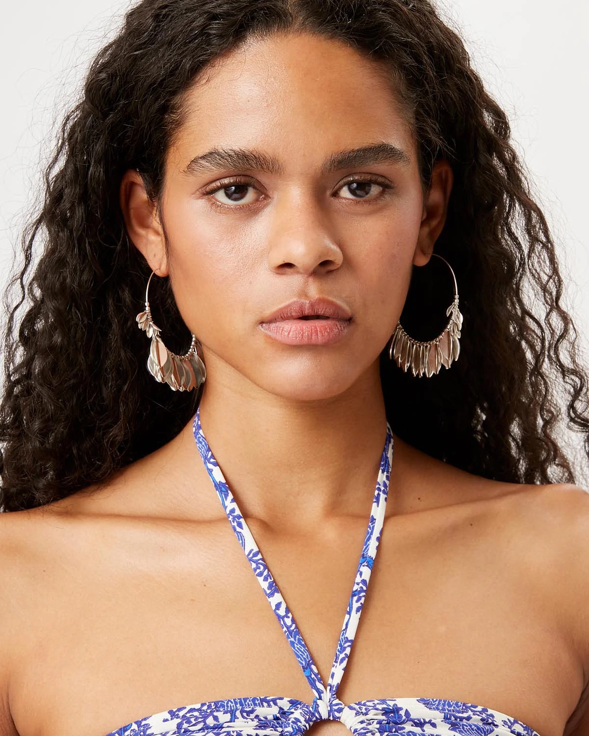 1877-metal-shiny-leaf-earrings-2.webp Metal Shiny Leaf Earrings