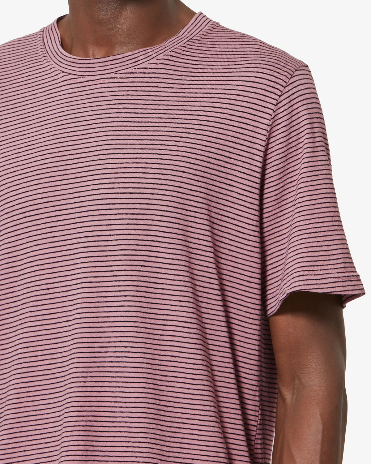 6893-leon-t-shirt-2.webp LEON T-SHIRT