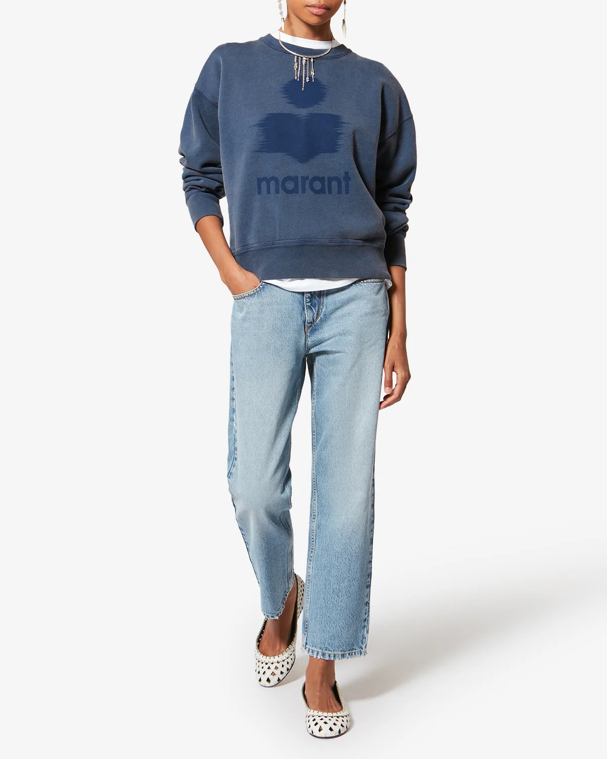 8025-mobyli-sweatshirt-4.webp MOBYLI SWEATSHIRT